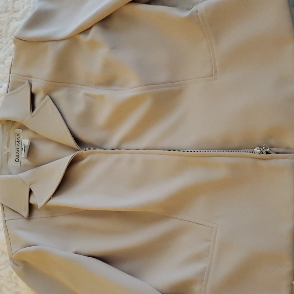 Jacket - Picture 2 of 3